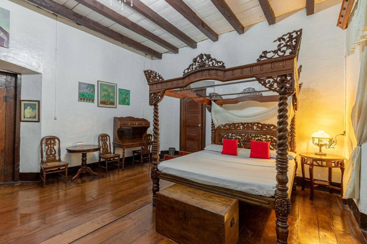 Villa Angela Heritage House Vigan Exterior photo